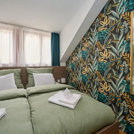 Rooms Bed & Breakfast 4*