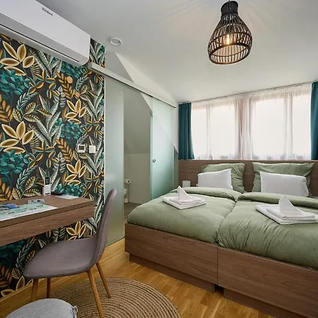 Bed and breakfast Rooms 4*