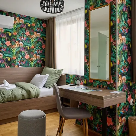 Rooms 4*