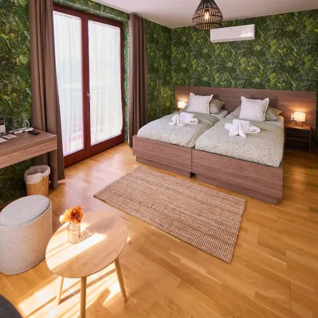 Bed and breakfast Rooms