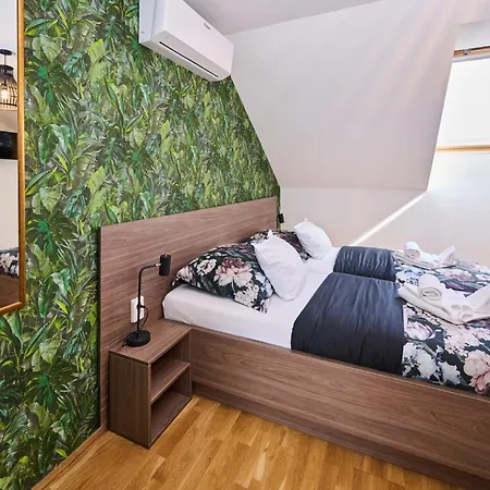 Bed and breakfast Rooms