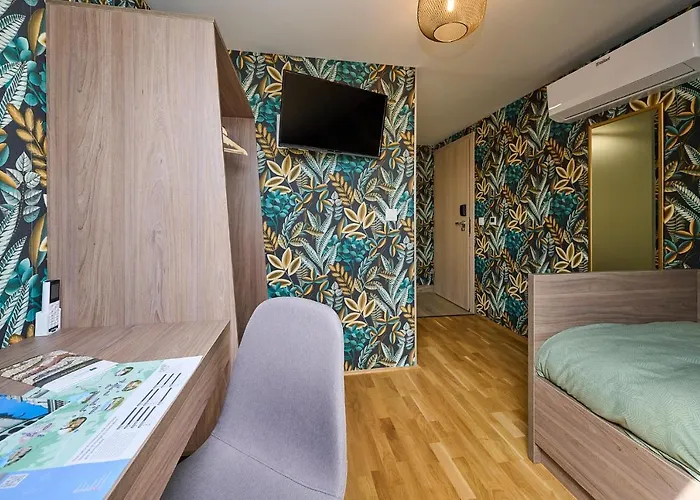 Rooms 4*