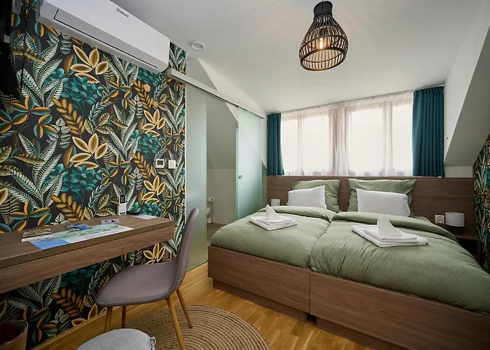 Bed & Breakfast Rooms 4*
