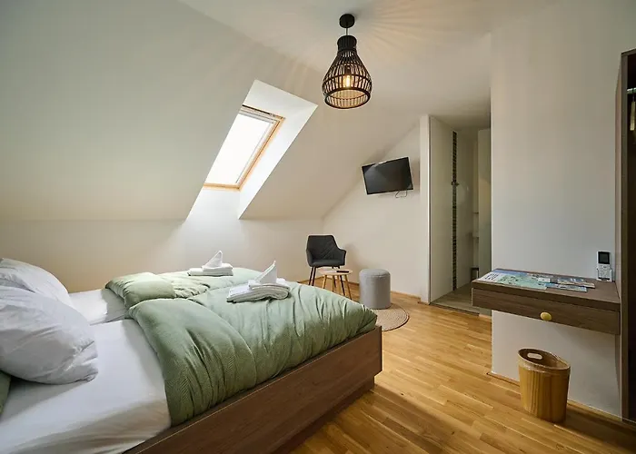 Rooms 4*