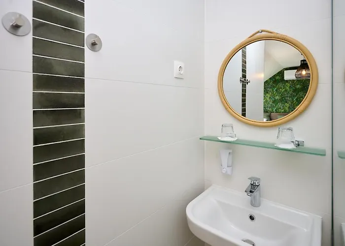 Bed & Breakfast Rooms 4*