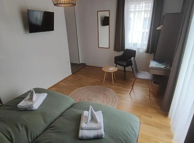 Rooms Bed & Breakfast