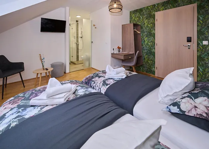 Bed & Breakfast Rooms 4*